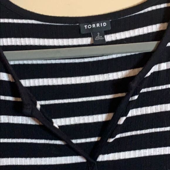Torrid Black & White Striped T-Shirt - Picture 7 of 7